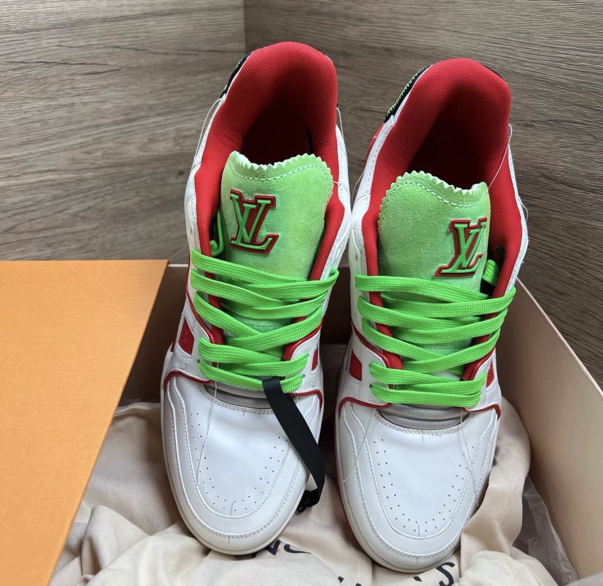 Louis Vuitton Louis Vuitton Trainer Green & Red Sneakers J41 Size US 9.5 / EU 42-43 - 2 Thumbnail