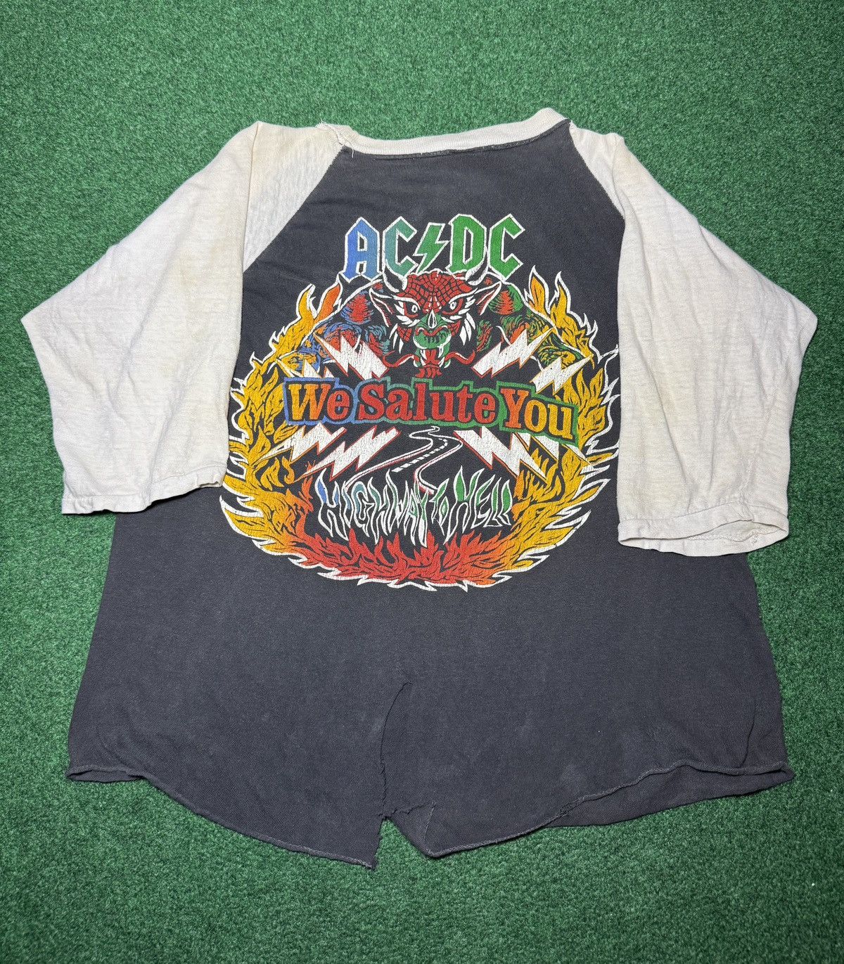 Band Tees ACDC Highway To Hell Vintage Raglan 20x21 Concert T Shirt Size US XS / EU 42 / 0 - 4 Thumbnail