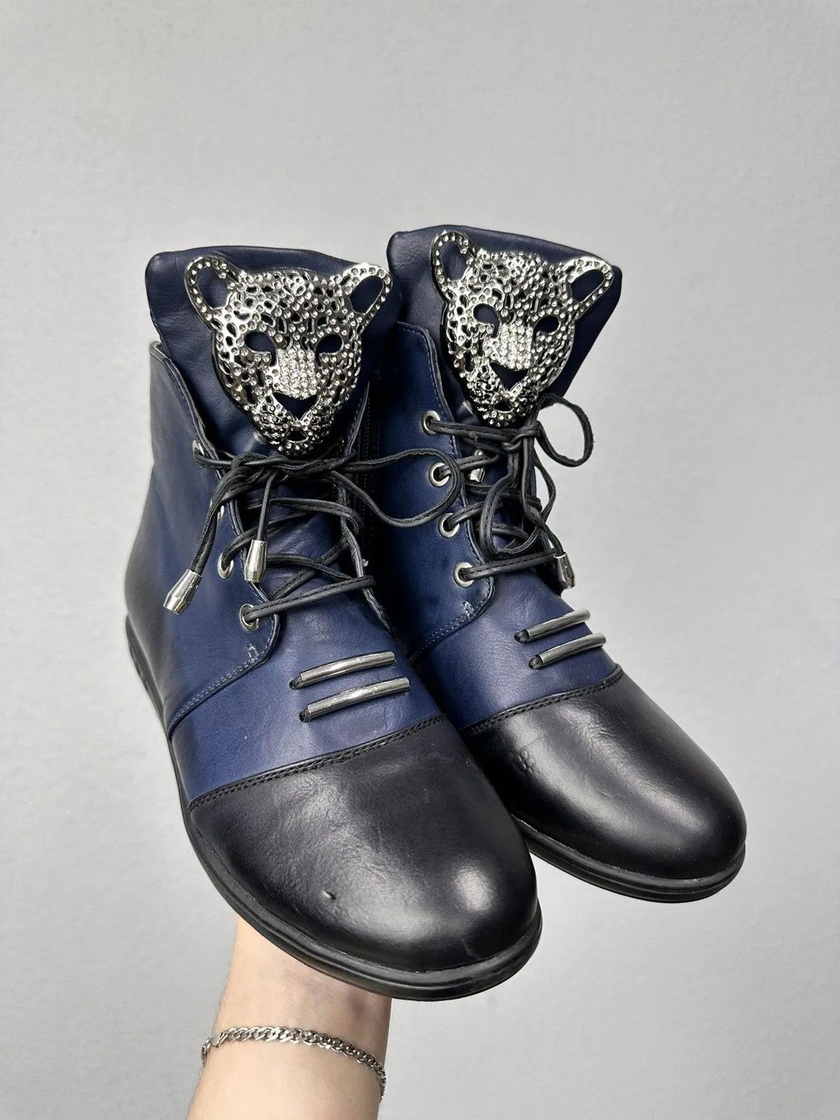 If Six Was Nine Blue leather femme ankle boots big metal panther logo Size US 8 / IT 38 - 1 Thumbnail