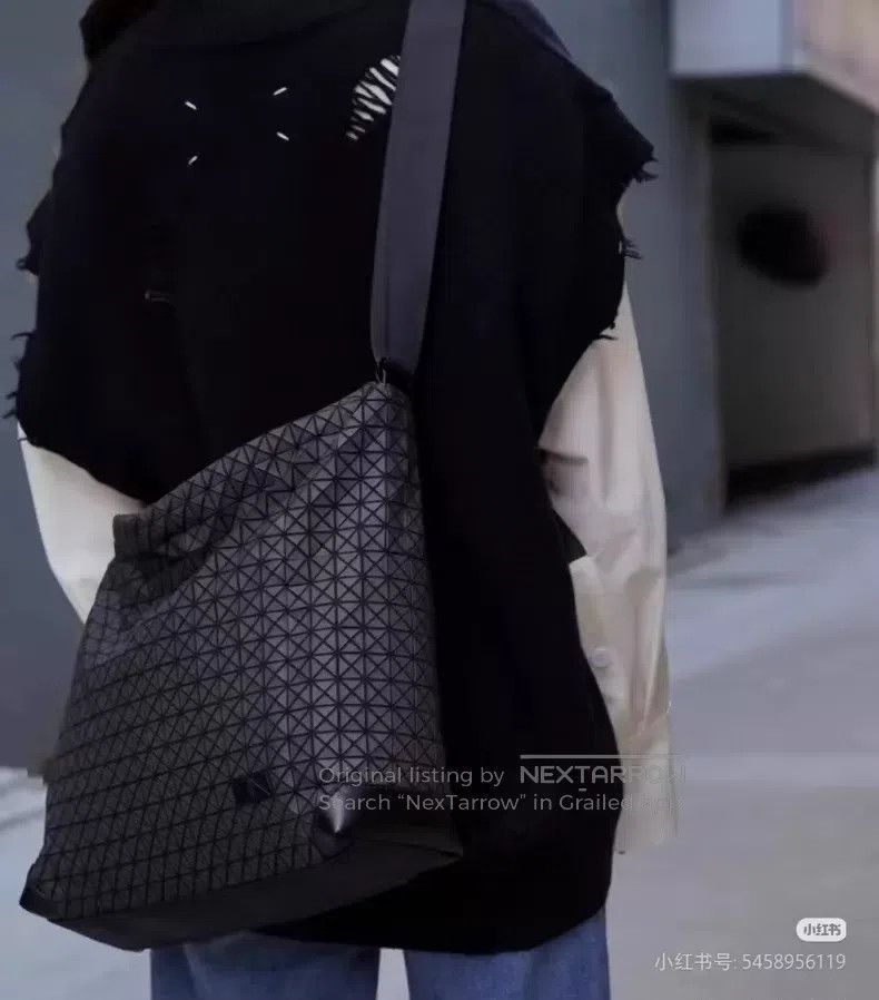 Issey Miyake Issey Miyake Black Crossbody Bag Size ONE SIZE - 8 Thumbnail