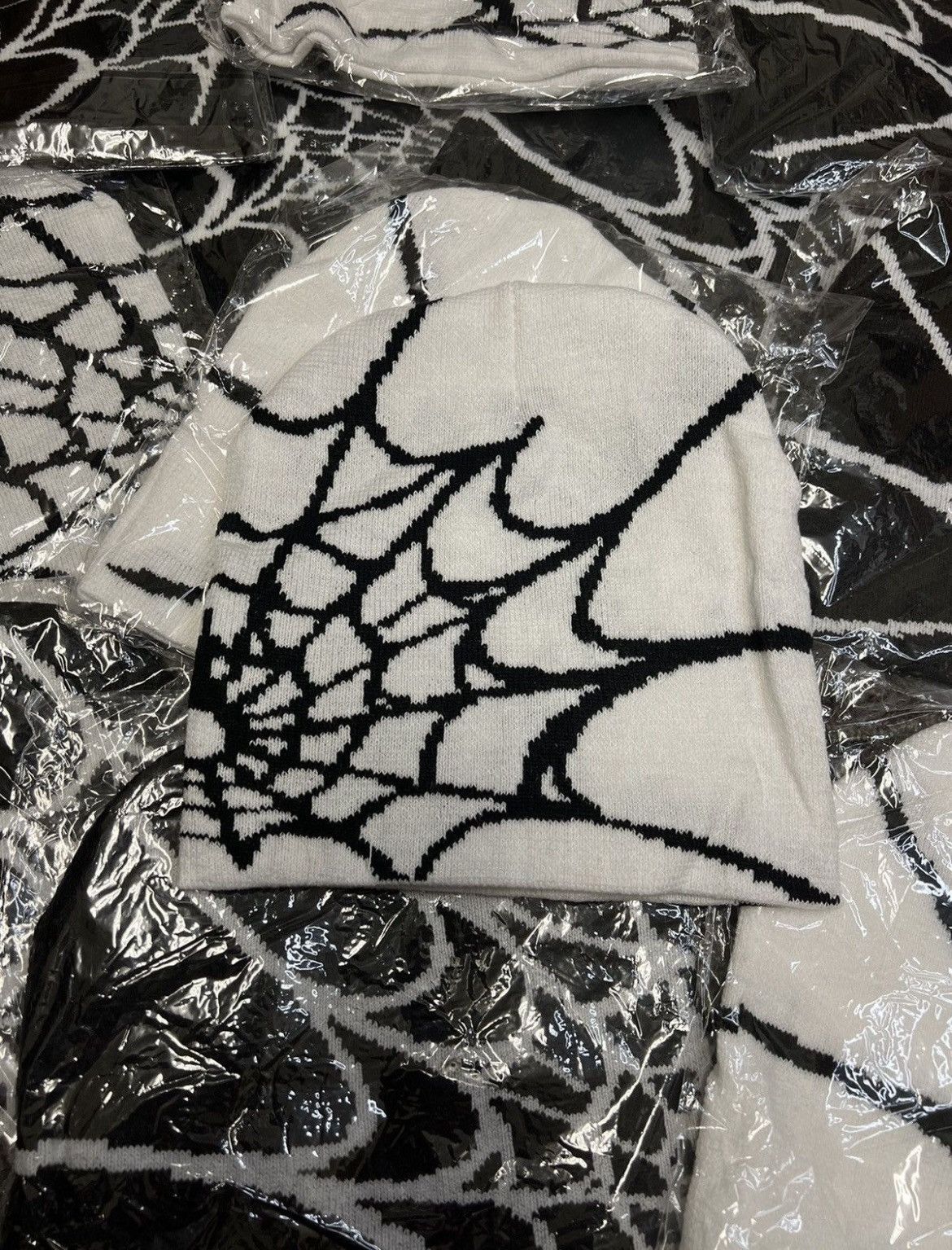 Japanese Brand × Vintage Y2K Japan Spider Web Beanie White Size ONE SIZE - 3 Thumbnail
