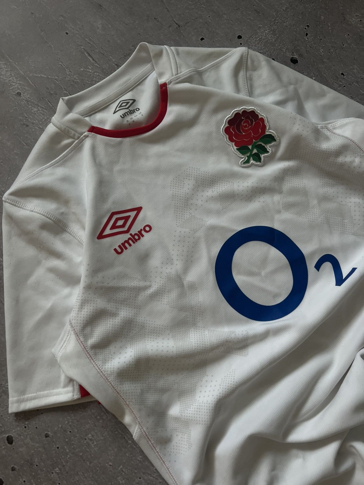 Umbro Umbro England Rugby Jersey Men’s 2021-22 Short Sleeve Size M Size US M / EU 48-50 / 2 - 3 Thumbnail