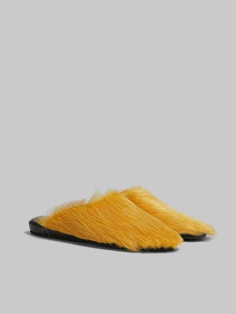 Marni o1w1db10325 Long Hair Fussbett Sabot in Yellow Size US 11 / EU 44 - 1 Thumbnail