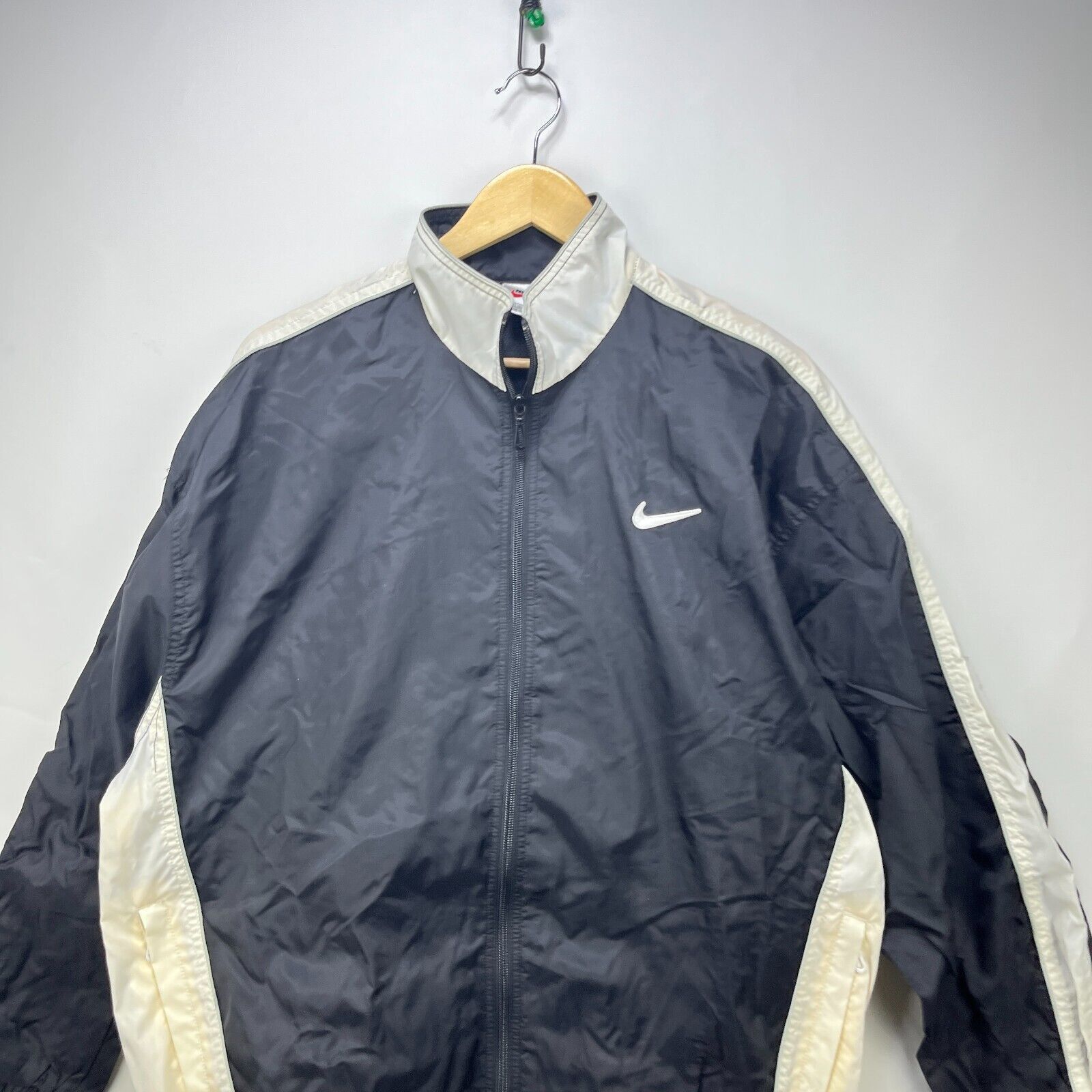 Nike × Vintage Vintage 90s Nike Windbreaker Swoosh Spellout Women's Large Size L / US 10 / IT 46 - 2 Thumbnail