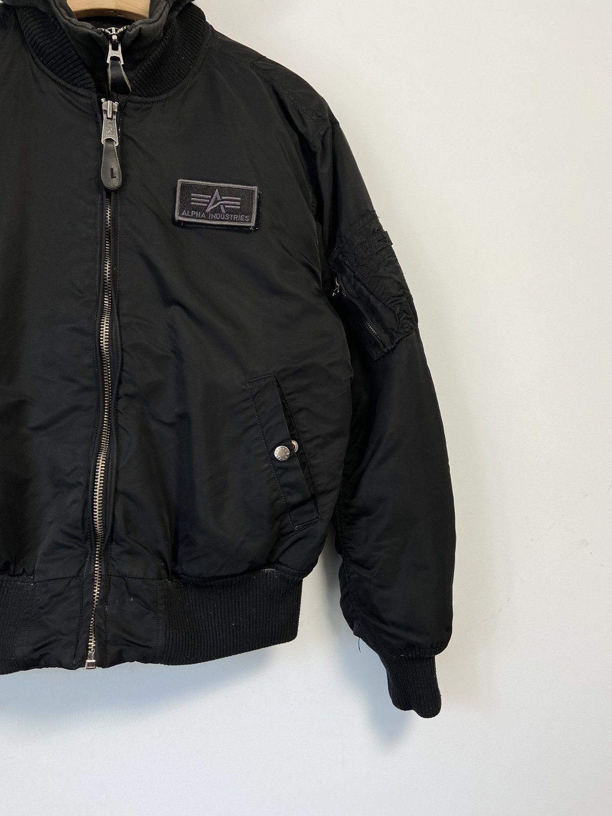 Alpha Industries Alpha Industries Vintage Bomber Jacket hoodie Y2K style Size US L / EU 52-54 / 3 - 2 Thumbnail