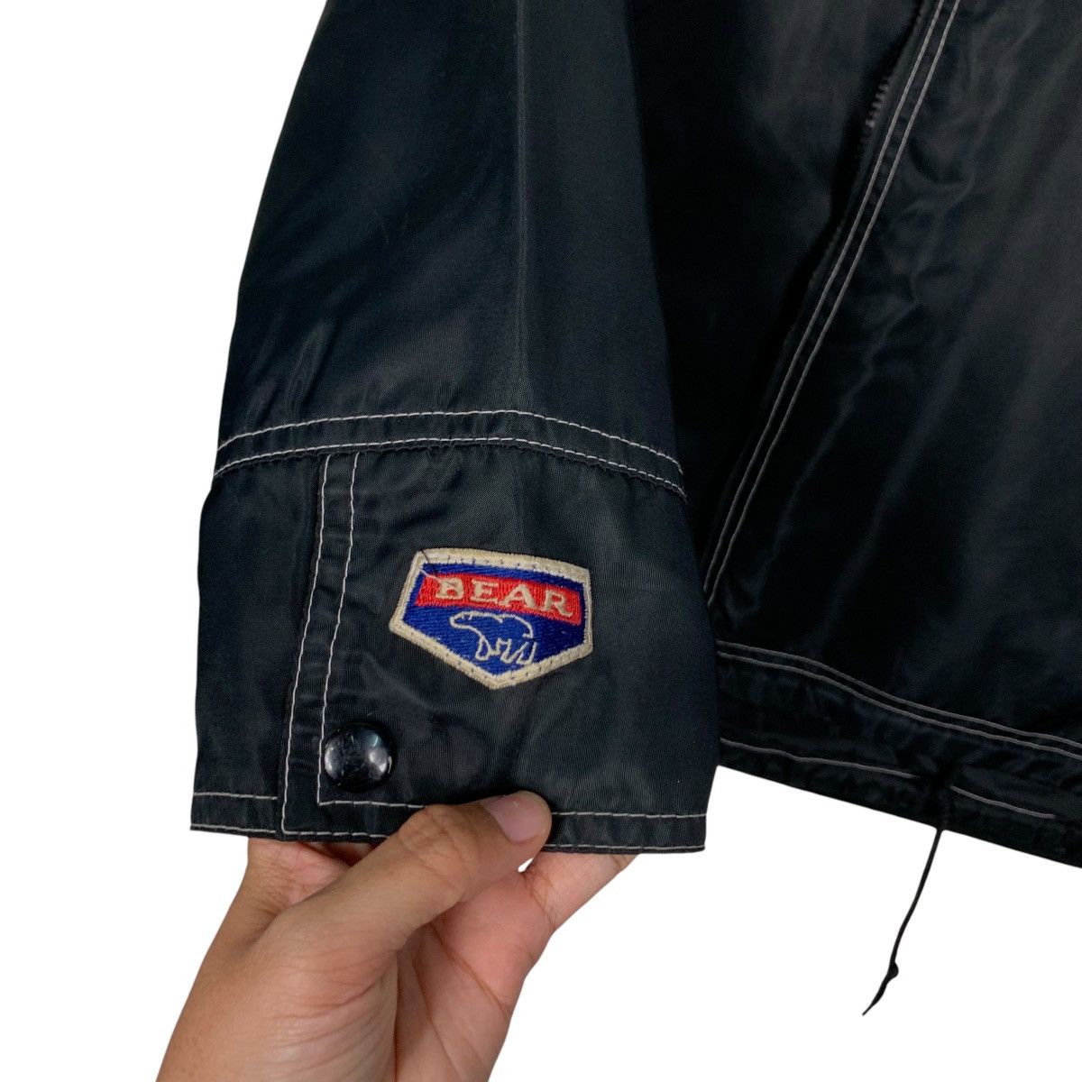 Vintage 90s BEAR Graphic Big Logo Reversible Nylon Jacket #2674-C120 Size US M / EU 48-50 / 2 - 10 Thumbnail