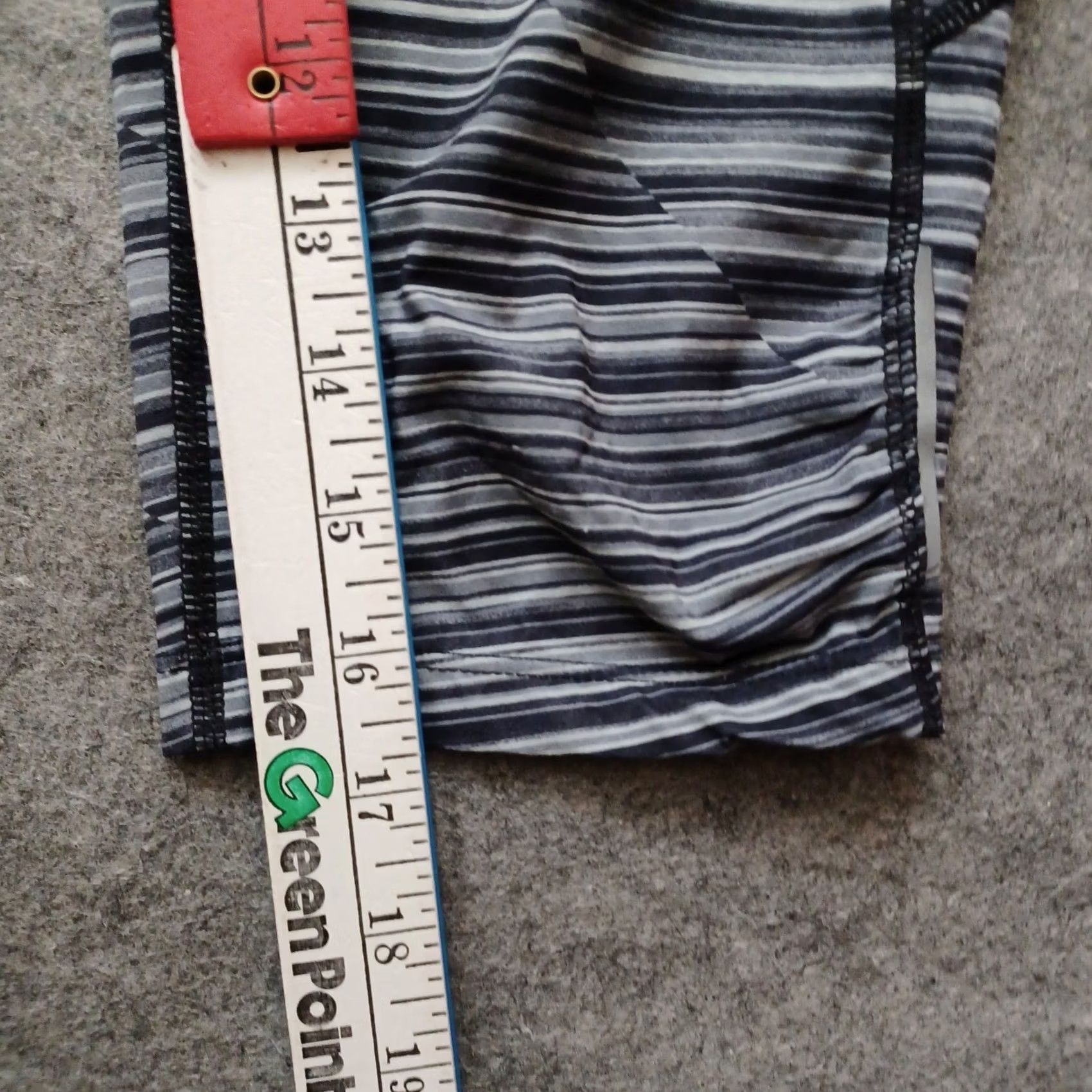 Athleta Athleta Leggings Womens Small Gray Black Striped Capri Zip Pocket Pockets Size 28" / US 6 / IT 42 - 5 Thumbnail