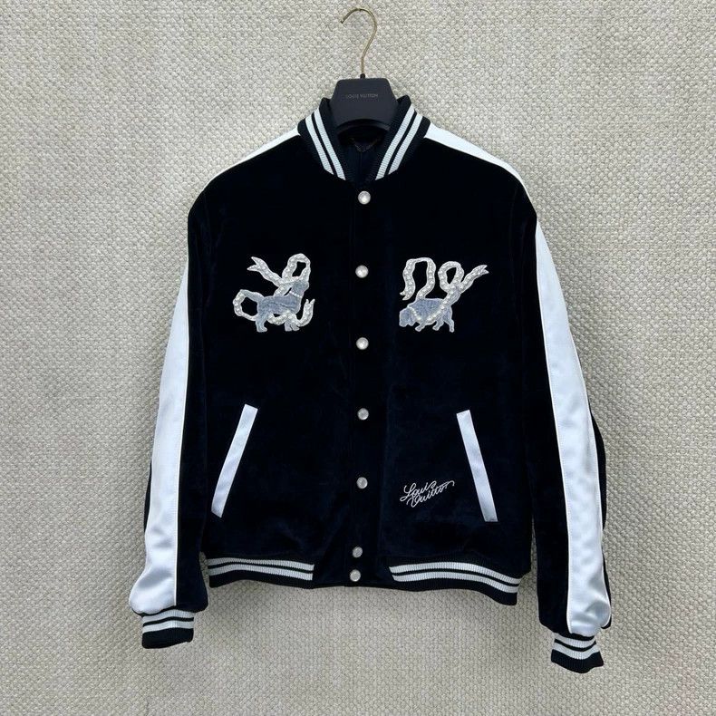 Louis Vuitton Louis Vuitton Velvet baseball jacket Size US L / EU 52-54 / 3 - 1 Thumbnail