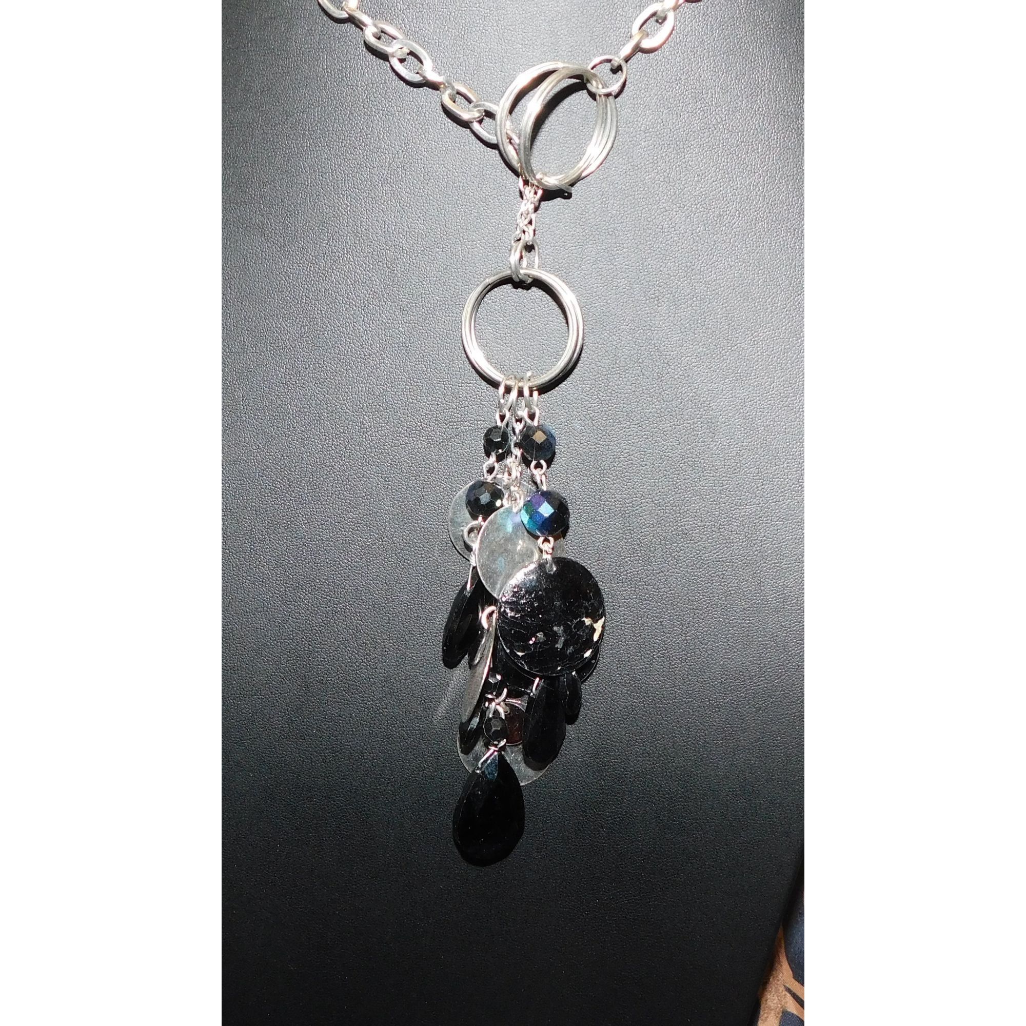 Guess Guess Black And Silver Tone Dangling Charm Pendant Necklace Size ONE SIZE - 4 Thumbnail