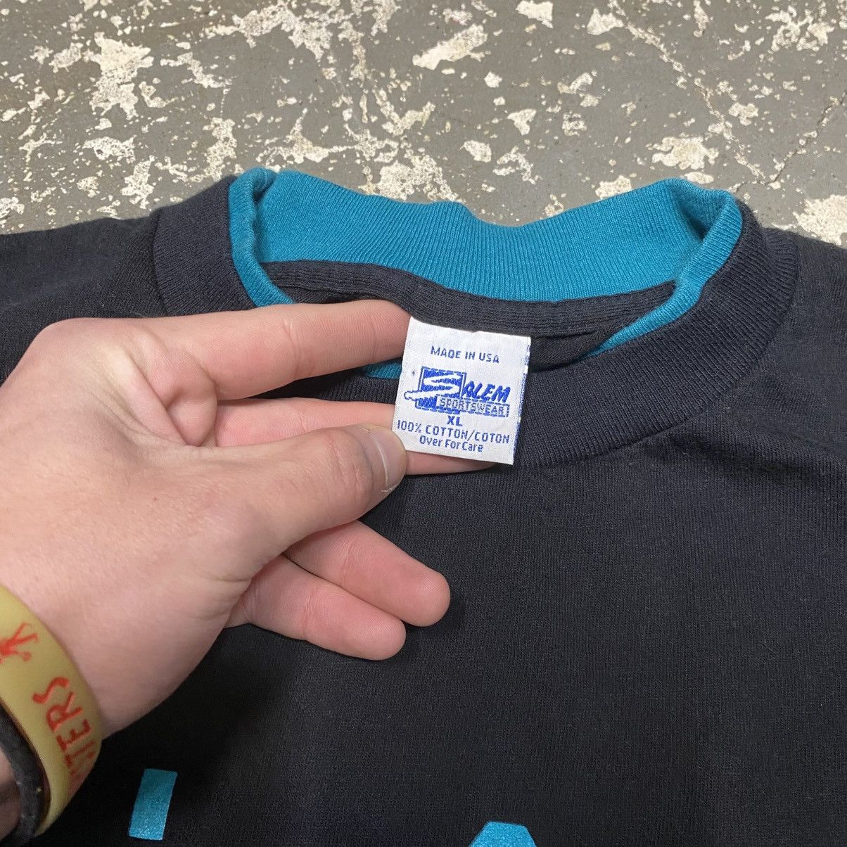 NFL × Salem Sportswear × Vintage Vintage Miami Dolphins NFL Salem Sportswear Tshirt Size US XL / EU 56 / 4 - 4 Thumbnail
