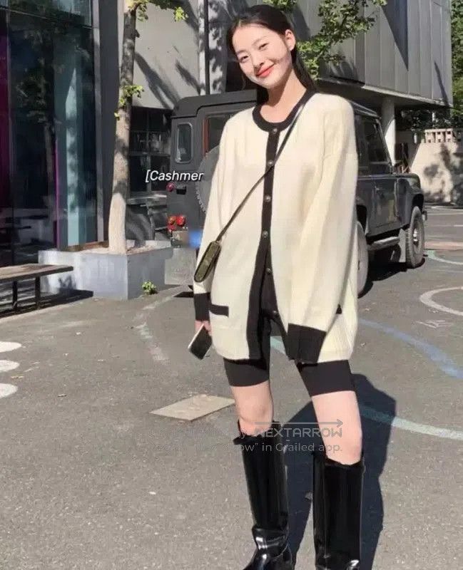 Yves Saint Laurent YSL Cream Long Sleeve Cardigan for Women . Size M / US 6-8 / IT 42-44 - 8 Thumbnail
