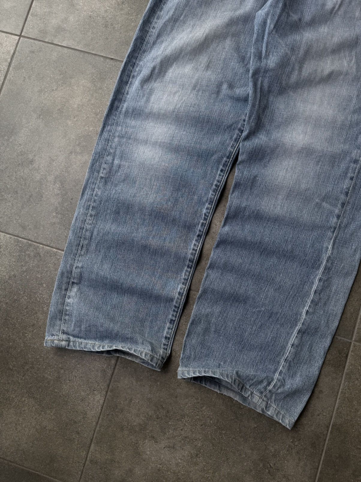 Levi's Vintage Levi's 562 Baggy Jeans Washed Faded Y2K Avantgarde Size US 38 / EU 54 - 3 Thumbnail
