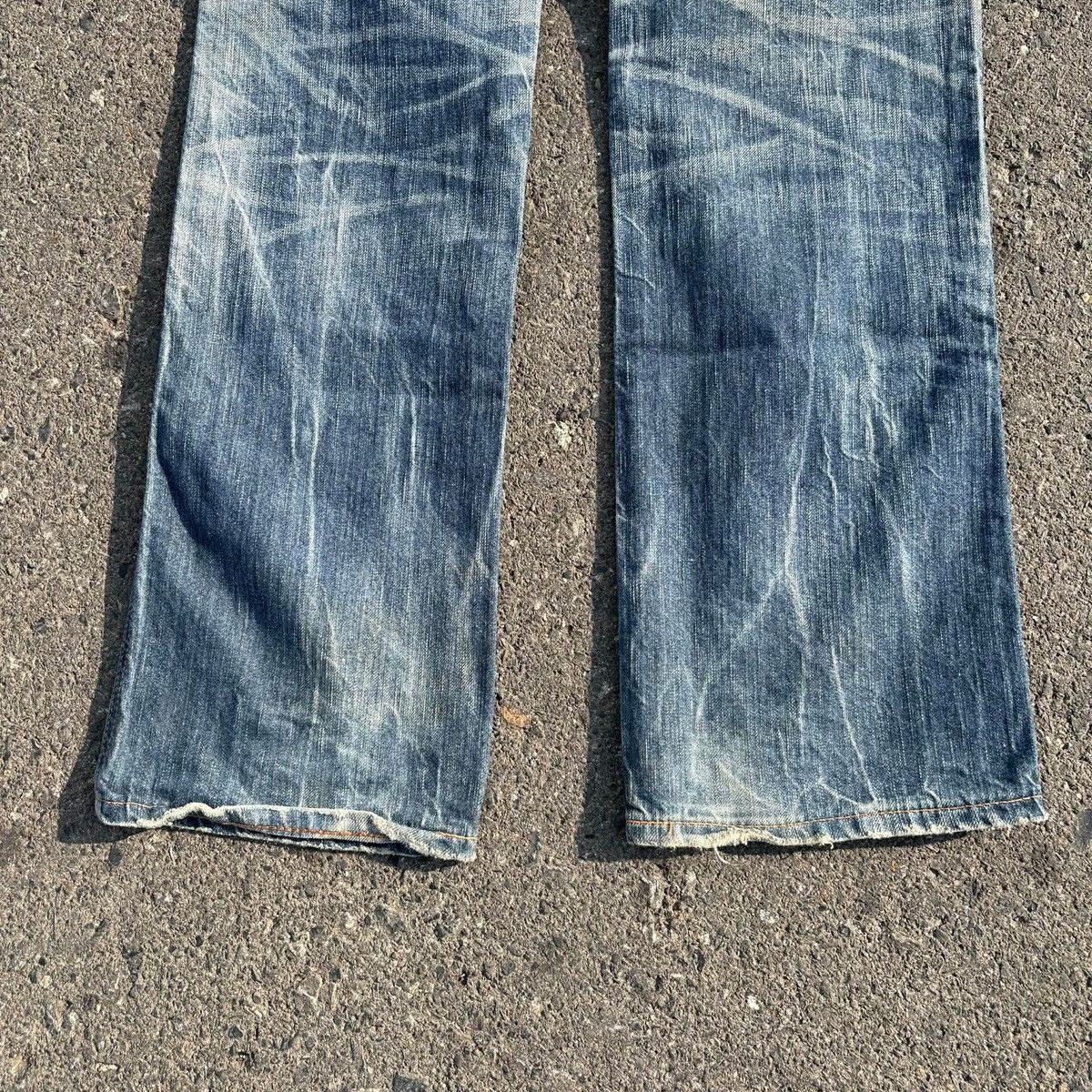 Edwin EDWIN 503 Blue Trip Distressed Denim Jeans Bootcut Vintage Size US 30 / EU 46 - 15 Thumbnail