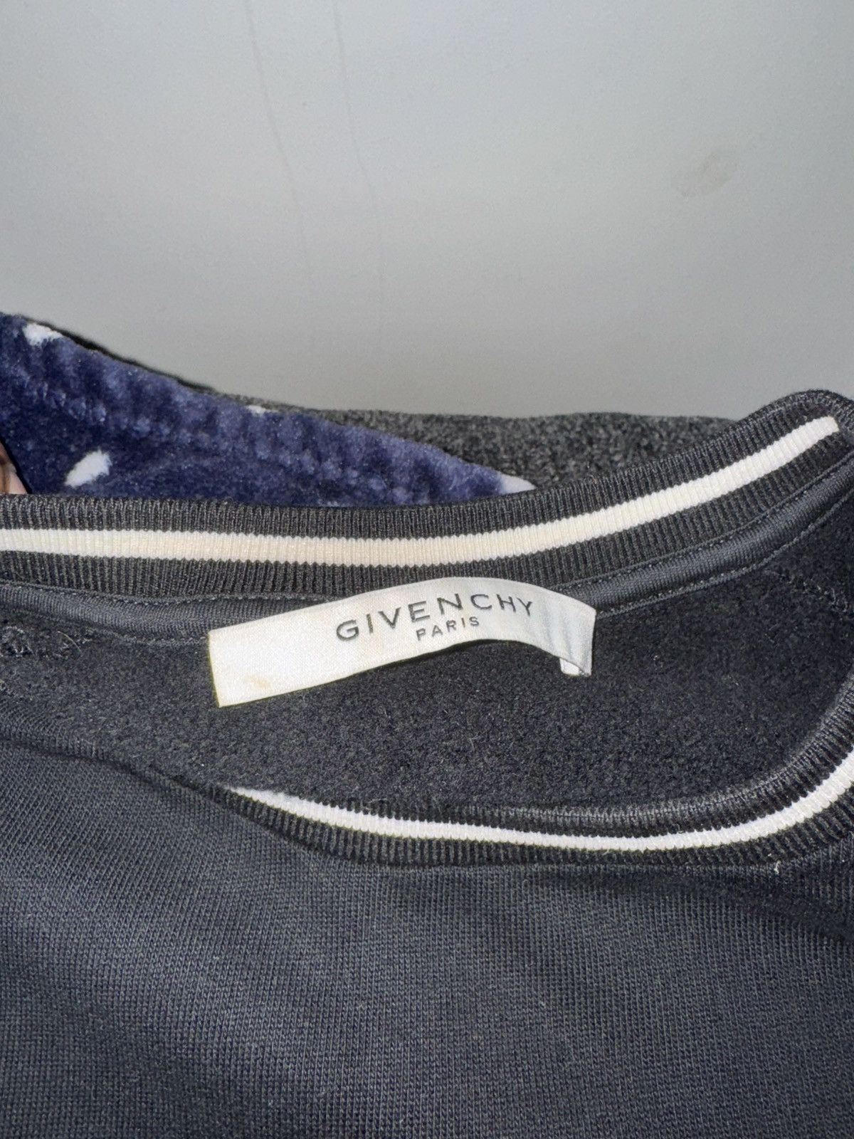 Givenchy Givenchy Crewneck Size US L / EU 52-54 / 3 - 3 Thumbnail