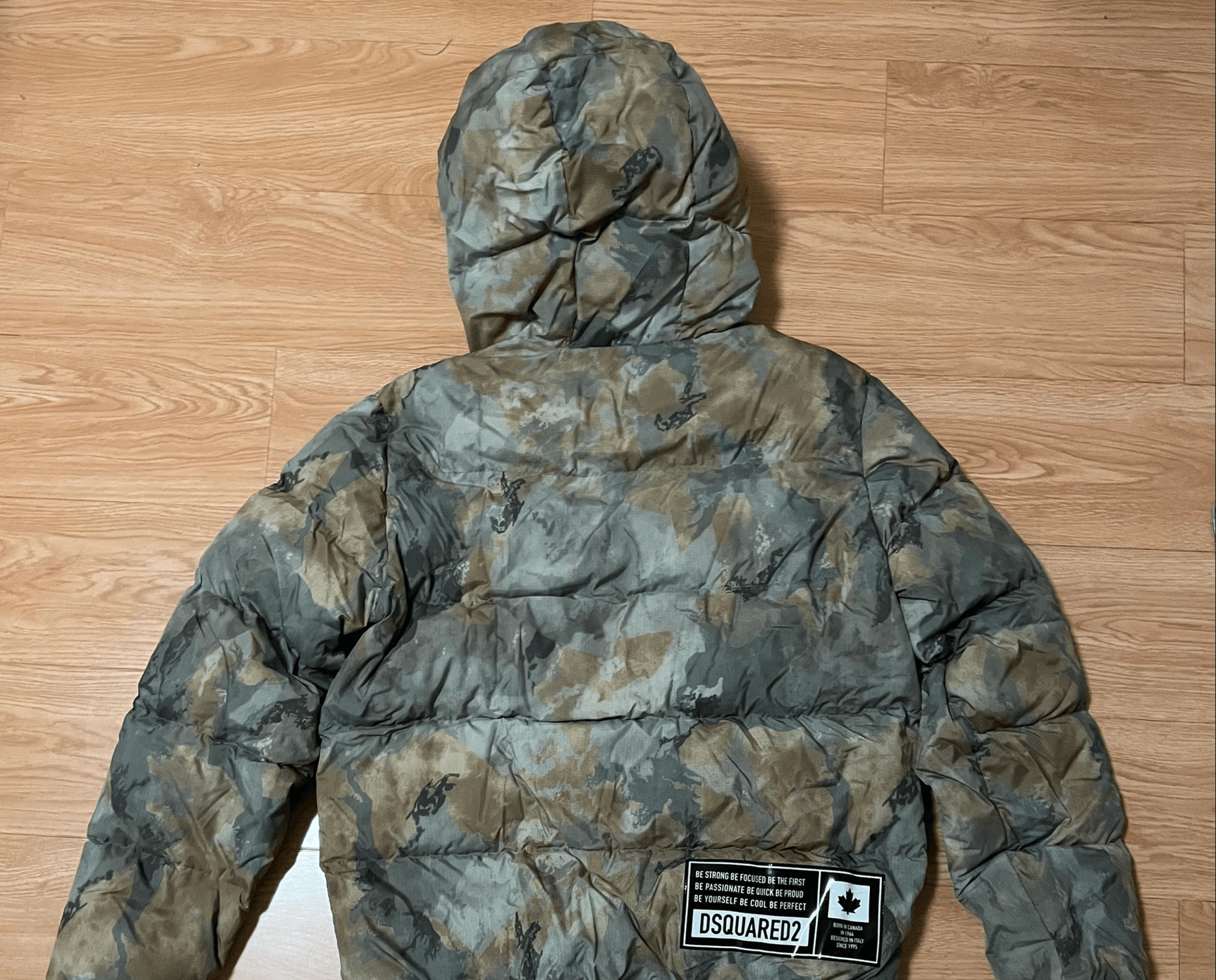 Dsquared2 DSQUARED2 camouflage down jacket, size 50 Size US M / EU 48-50 / 2 - 6 Thumbnail