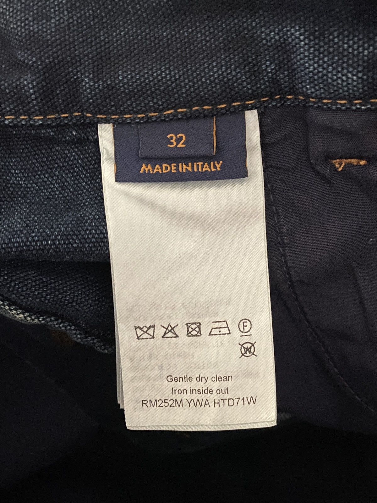 Louis Vuitton Louis Vuitton FW25 Denim Workwear Shorts 32 1AILT8 Size US 32 / EU 48 - 9 Thumbnail