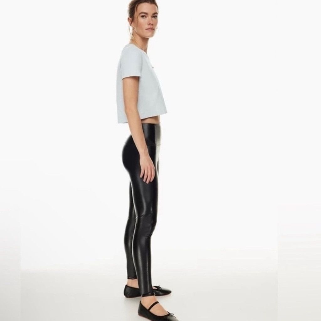 Aritzia Wilfred Free Daria Chic Black polyurethane Leggings Size XS Size 26" / US 2 / IT 38 - 3 Thumbnail
