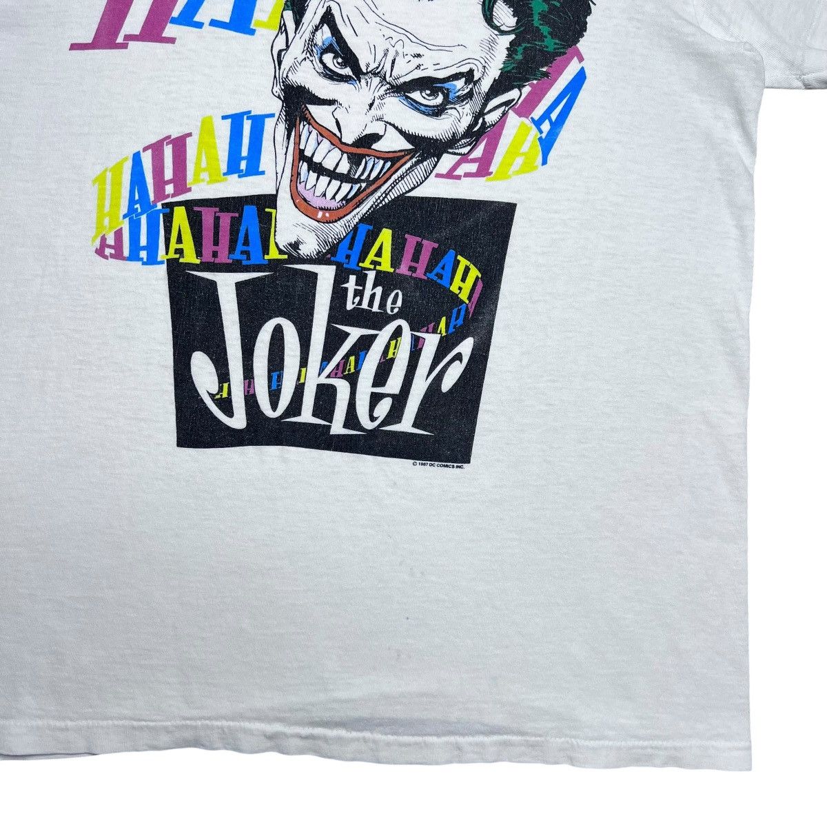 DC Comics 1987 The Joker Laughing Batman DC Comics Graphitti Tee Size US M / EU 48-50 / 2 - 8 Thumbnail