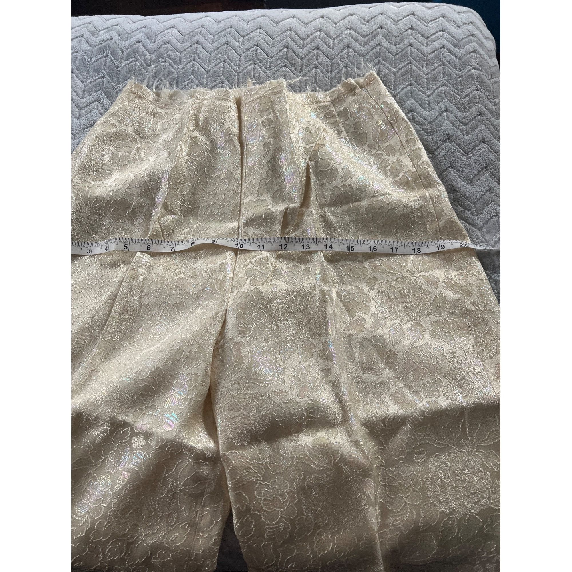 Other Vintage 2-Piece Ivory Brocade Sleeveless Top & slacks With Size M / US 6-8 / IT 42-44 - 15 Thumbnail