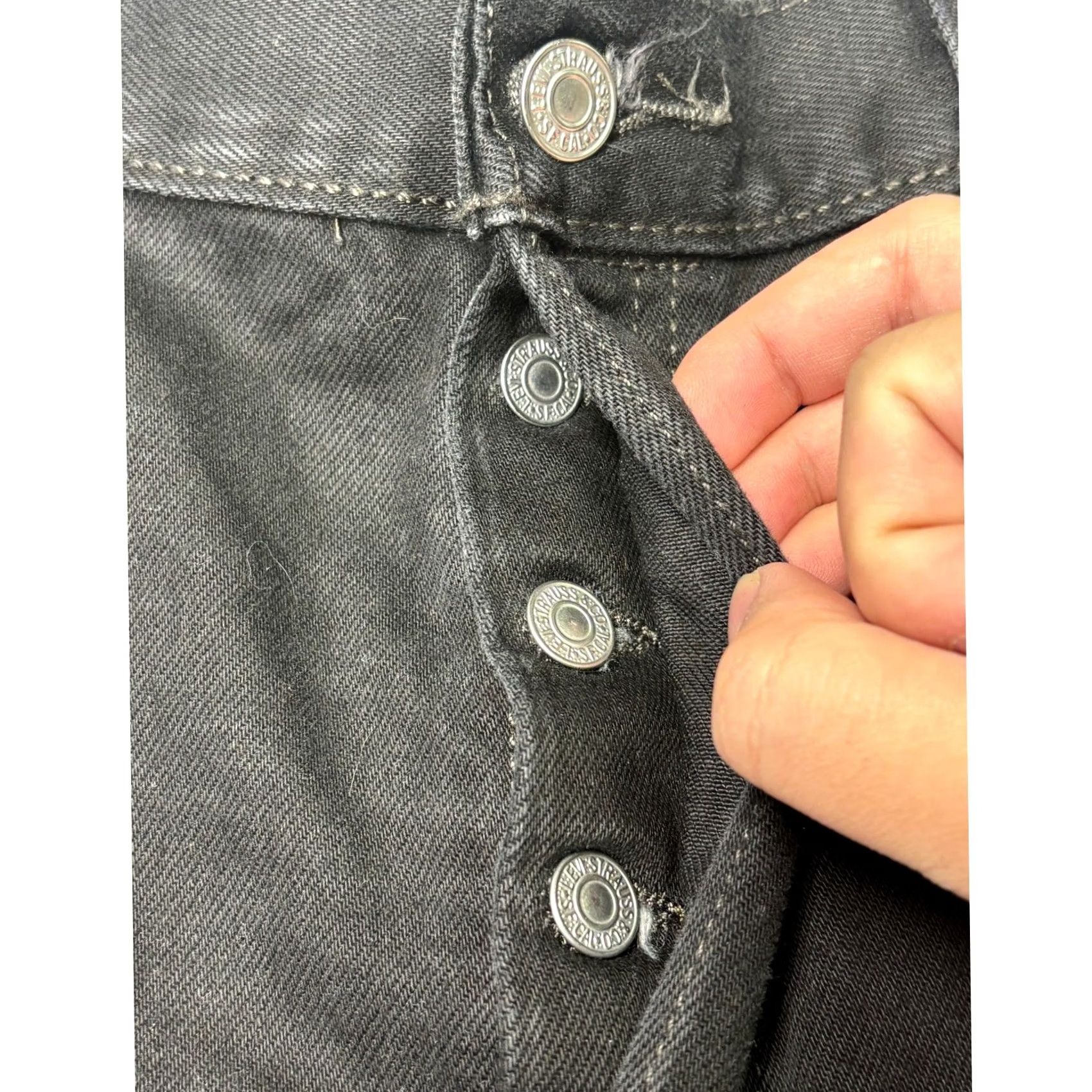 Levi's Levi's 501 Original Fit Black Denim Jeans Men's W36 L30 Button Fly Straight Regular 5-Pocket Logo Vintage? No, Standard Size US 36 / EU 52 - 3 Thumbnail