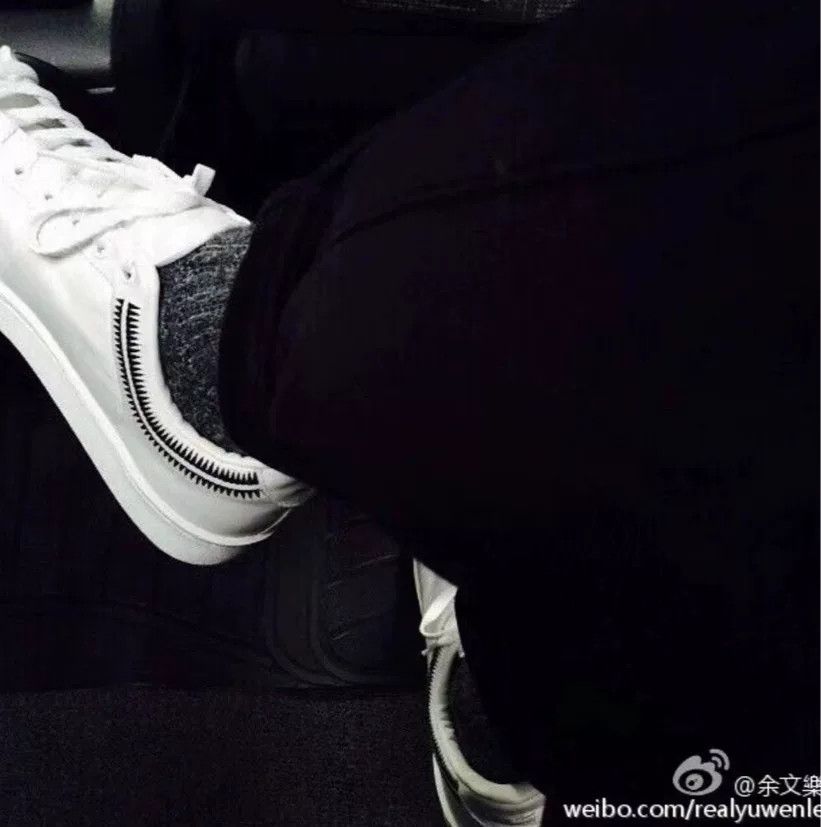 Undercover Undercover White Sneakers with Zigzag Embroidery Size US 9.5 / EU 42-43 - 1 Thumbnail