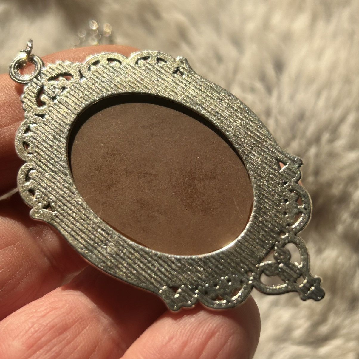 Handmade Handcrafted golden opalescent Victorian lady cameo necklace Size ONE SIZE - 7 Thumbnail