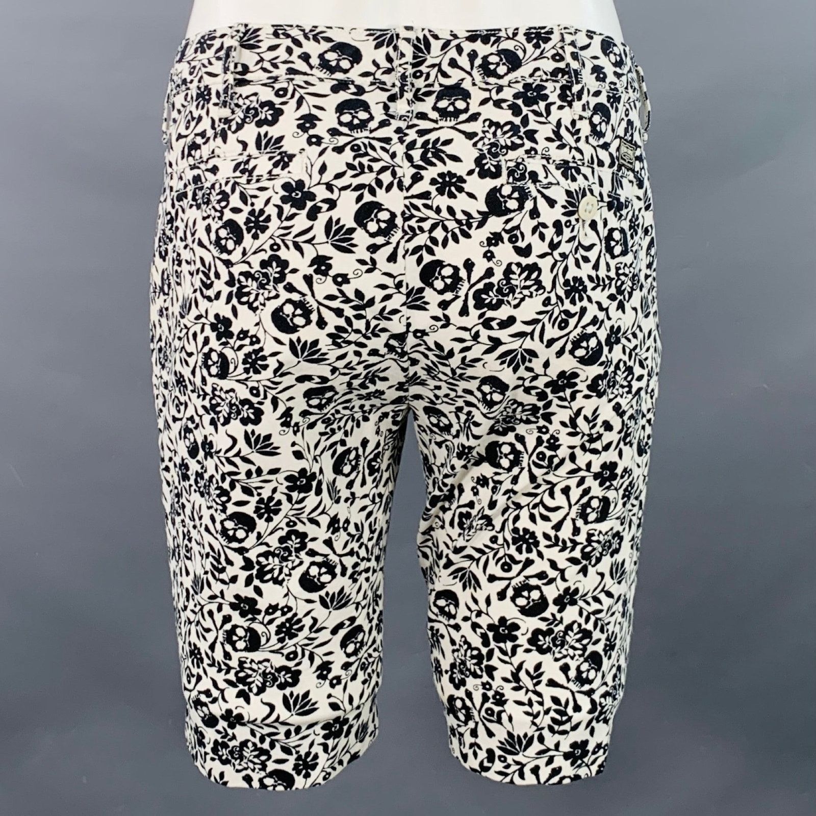 Other DENIM & SUPPLY White Black Abstract Floral Skull Shorts Size US 30 / EU 46 - 3 Thumbnail