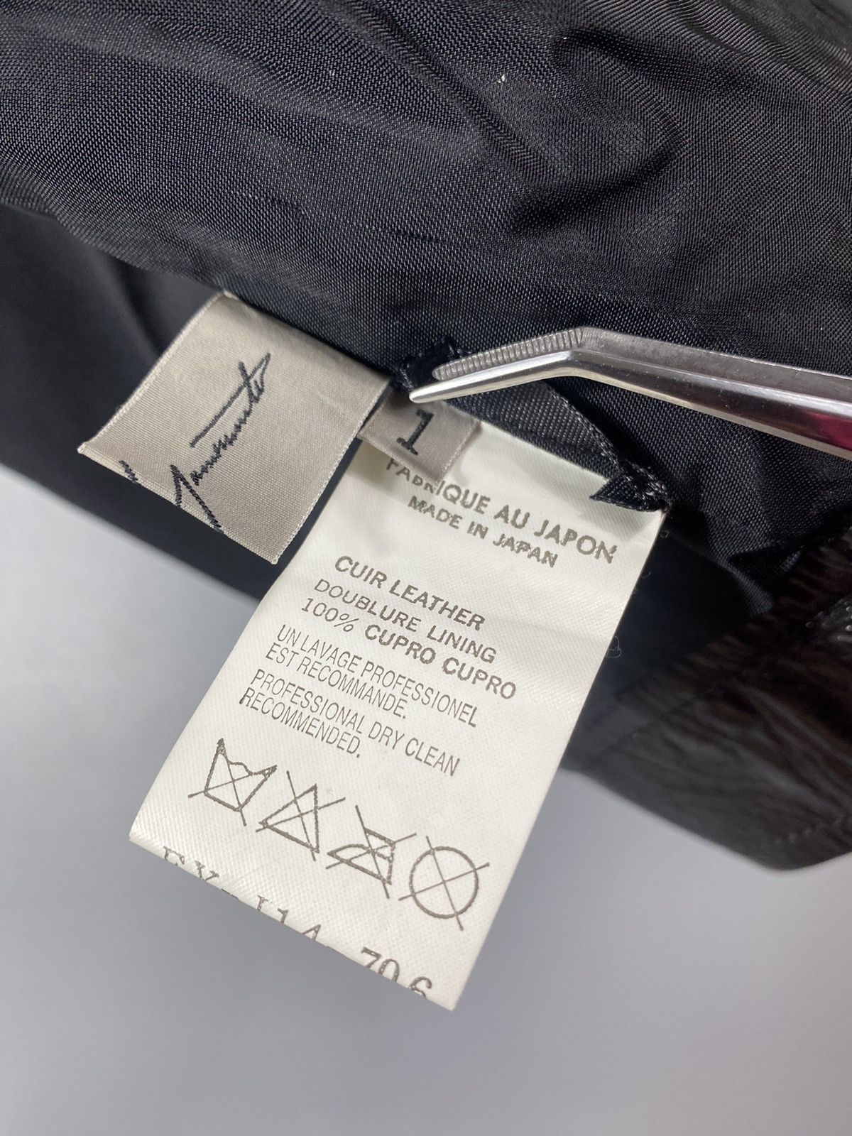 Yohji Yamamoto AW 2007- Yohji Yamamoto- Museum/Exhibit Piece Leather Jacket Size S / US 4 / IT 40 - 19 Thumbnail