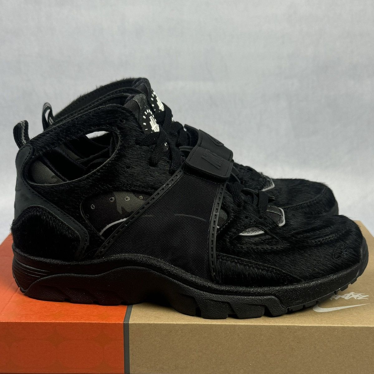 Corteiz × Nike 2024 Air Trainer Huarache Size US 8 / EU 41 - 1 Thumbnail