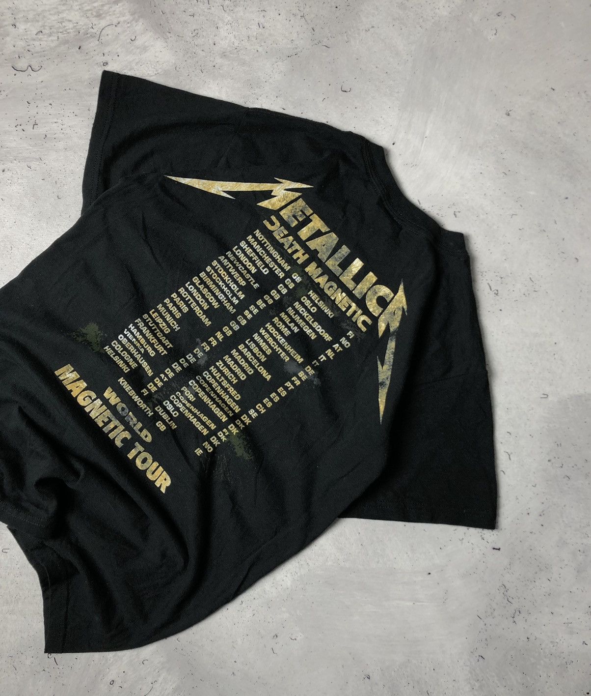 Band Tees × Metallica × Vintage Vintage Metallica Death Magnetic World Tour T-Shirt 2009 Size US S / EU 44-46 / 1 - 10 Thumbnail