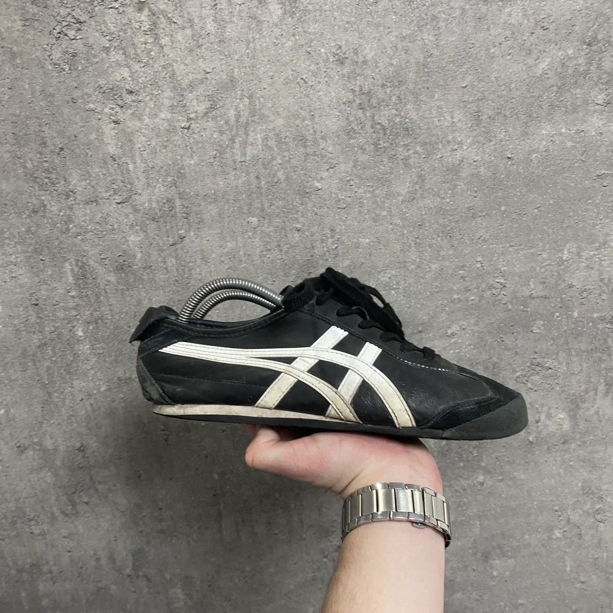 Asics Vintage Asics Onitsuka Tiger Black/White Low Top Sneakers Size US 6.5 / EU 39-40 - 3 Thumbnail