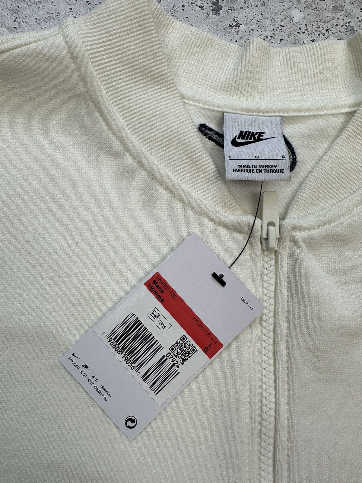 Jordan Brand × Nike Nike Sportswear Trend Fleece Athletic Club Gilet Men L white Size US L / EU 52-54 / 3 - 11 Thumbnail