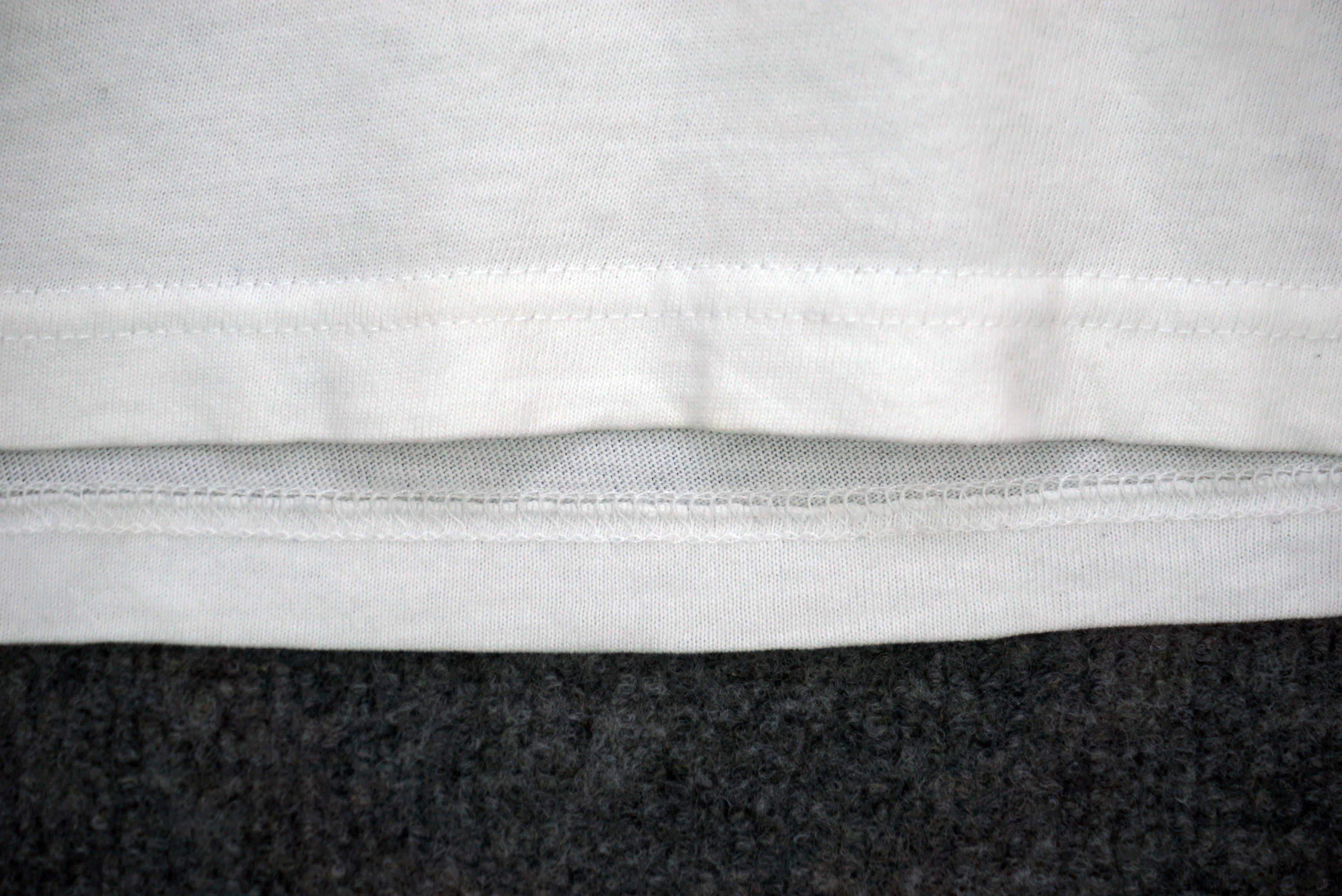 Palace Distressed Off-White Tee Big Logo Size US L / EU 52-54 / 3 - 12 Thumbnail