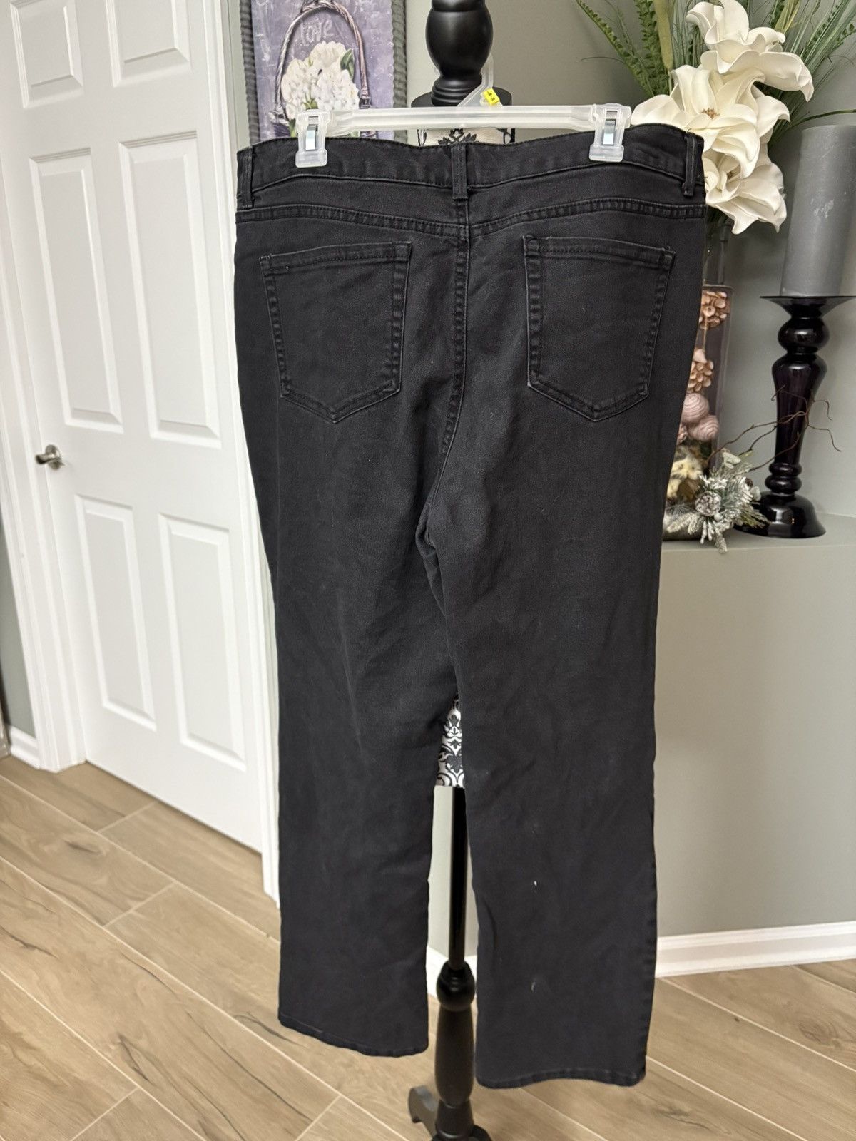Charter Club Black Denim straight leg jeans in size 16 short Size 38" / US 16 / IT 52 - 3 Thumbnail