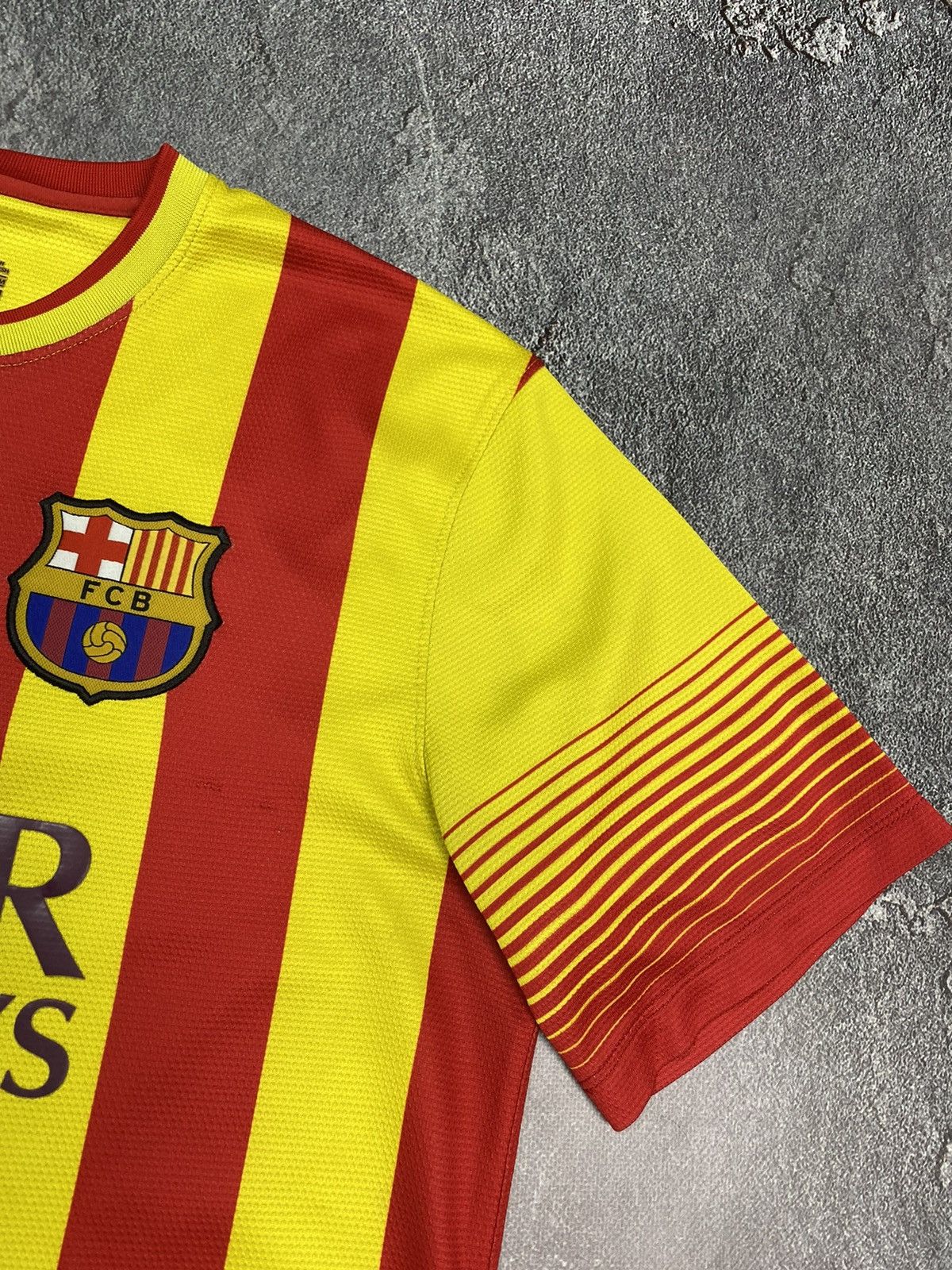 Nike FC Barcelona Nike 2013-2014 Away Jersey Football Kit Soccer Size US M / EU 48-50 / 2 - 9 Thumbnail