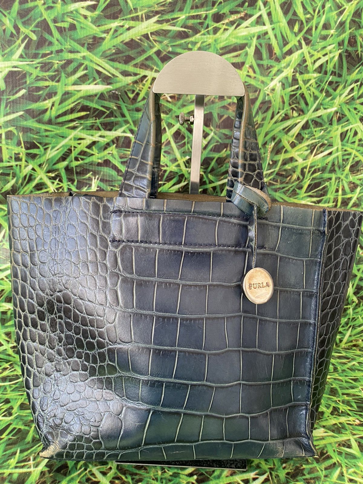 Vintage FURLA fully leather hand carry bag