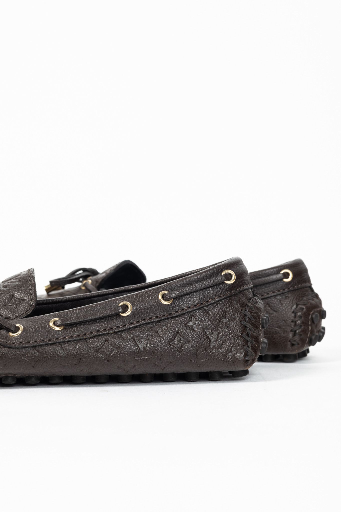 Louis Vuitton Louis Vuitton Gloria Monogram-Embossed Leather Flat Loafers Size US 6.5 / IT 36.5 - 11 Thumbnail