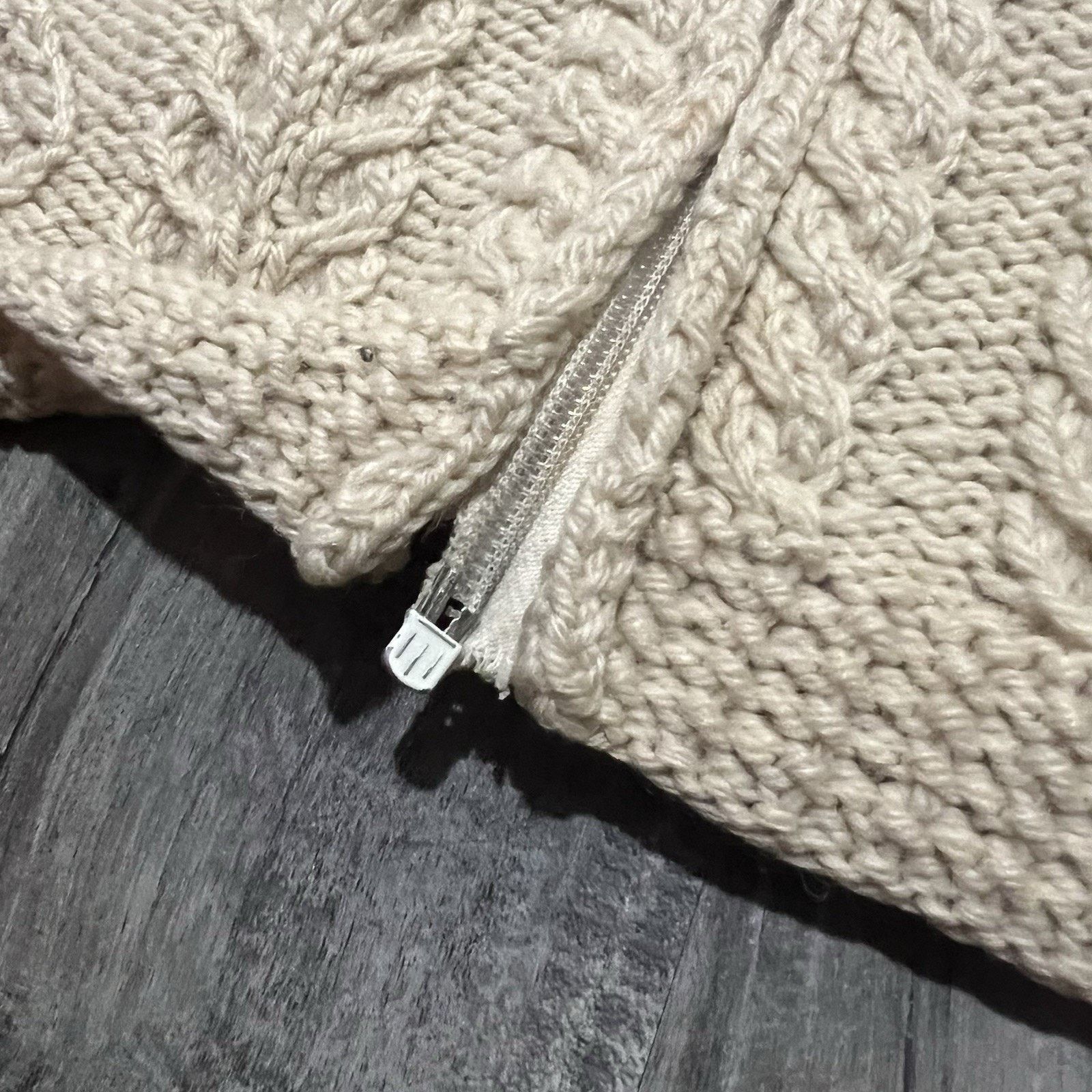 Vintage Neusteters 60s/70s Made in Ireland Cable Knit Beige Sweater Size L / US 10 / IT 46 - 5 Thumbnail