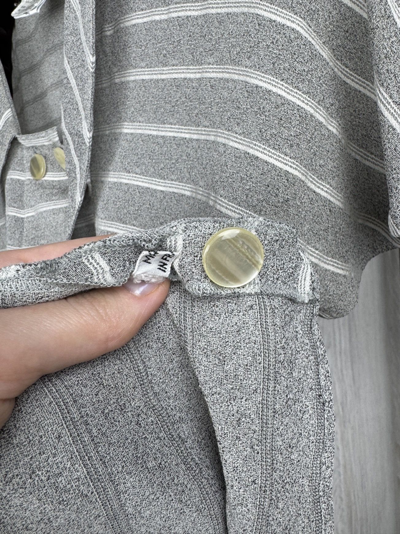 Lanvin Lanvin Paris Grey Striped silk blend short sleeve blouse 36 Size XS / US 0-2 / IT 36-38 - 11 Thumbnail