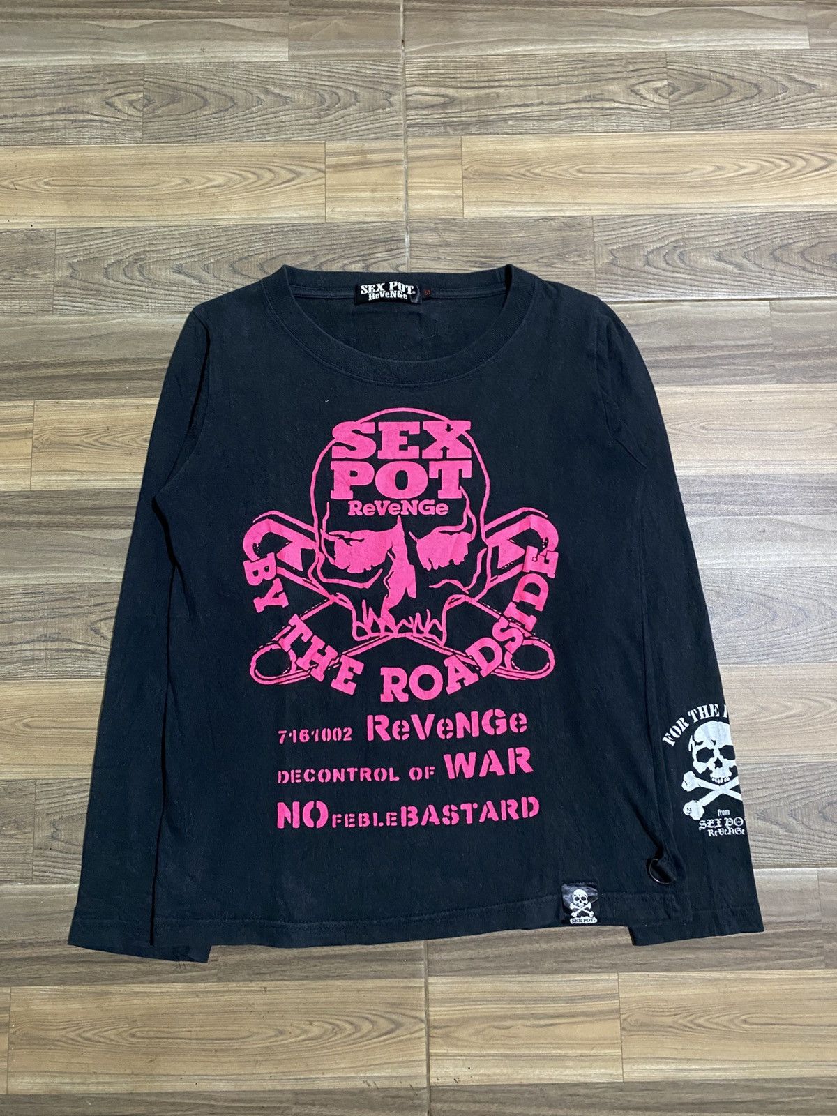 Sex Pot ReVeNGe SEX POT REVENGE FOR THE PUNX BY THE ROAD SIDE SKULL Size S / US 4 / IT 40 - 1 Thumbnail