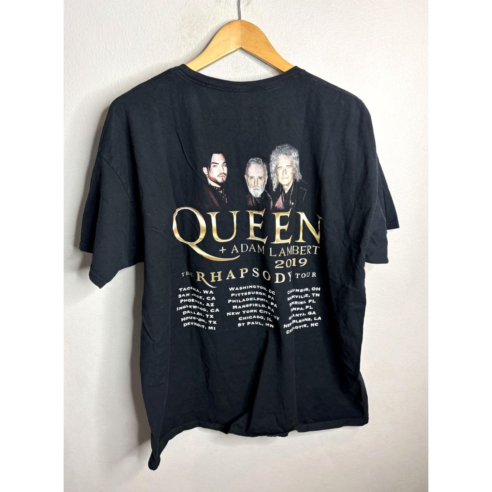Fruit Of The Loom Queen + Adam Lambert Shirt Mens XL Black Rhapsody Tour Concert Graphic Tee 2019 Size US XL / EU 56 / 4 - 4 Thumbnail