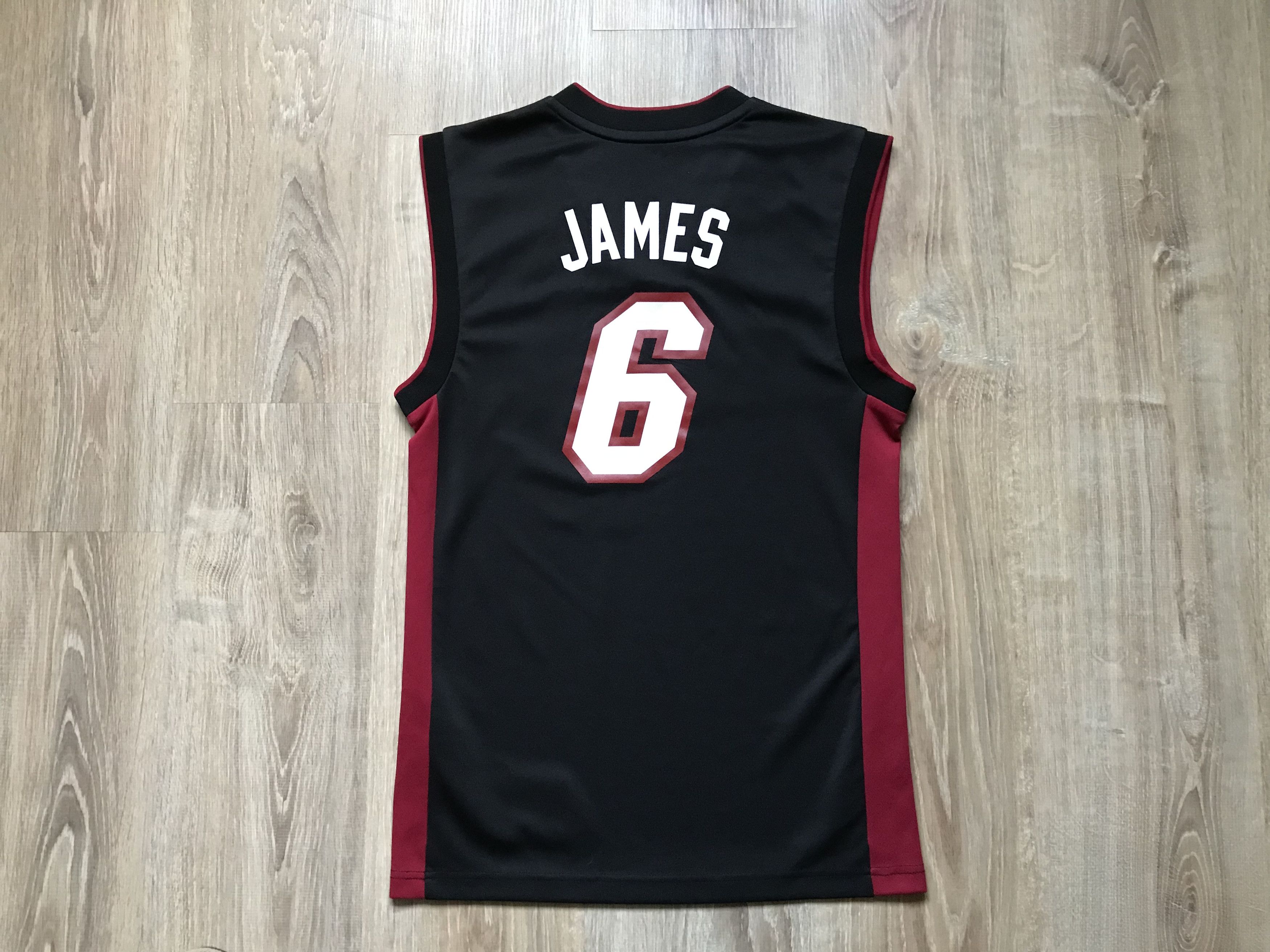 Adidas × NBA × Vintage Adidas Vintage Miami Heat LeBron James #6 Jersey Size US XS / EU 42 / 0 - 5 Thumbnail
