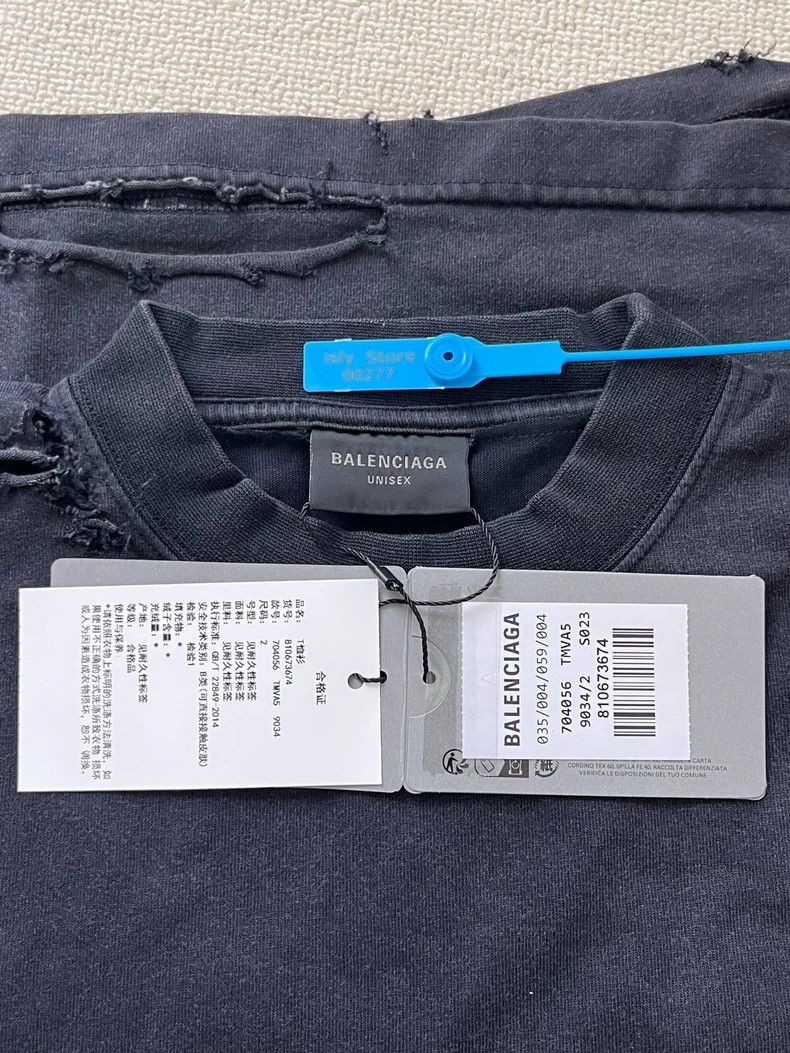 Balenciaga Balenciaga 3 B damage short sleeves Size US M / EU 48-50 / 2 - 3 Thumbnail