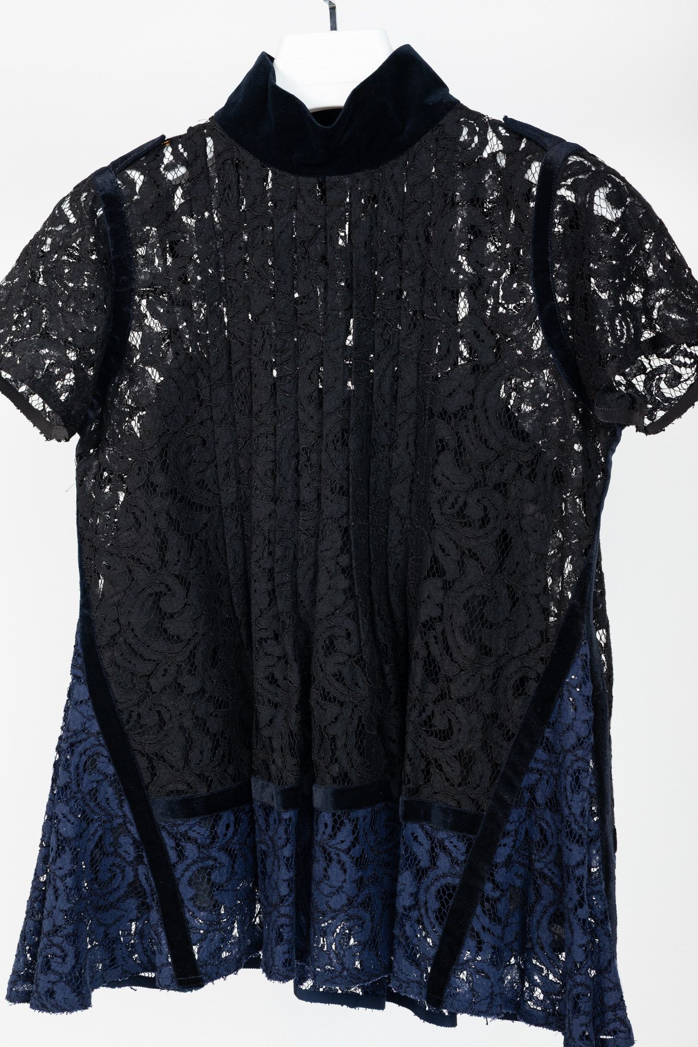 Sacai Sacai PF16 Black & Blue Lace Velvet-Trim Blouse Size S / US 4 / IT 40 - 3 Thumbnail