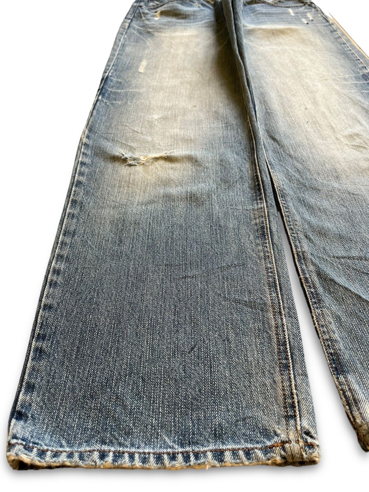 Japanese Brand Vintage Japanese Brand Faded Wash Distressed Loose Jeans Size US 30 / EU 46 - 6 Thumbnail