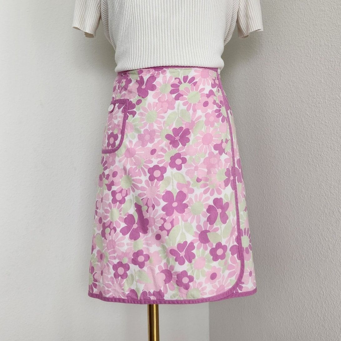 Vintage Vintage Y2K Ann Taylor Loft Pink White Wrap Mini Skirt 6 Size 26" / US 2 / IT 38 - 1 Thumbnail