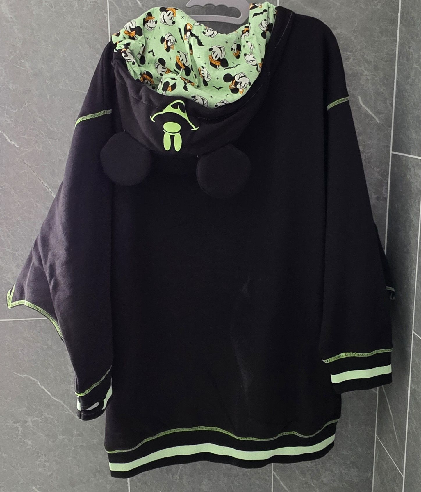 Other NWT Her Universe Disney Mickey Mouse Ghost Glow Hoodie S Size S / US 4 / IT 40 - 2 Thumbnail
