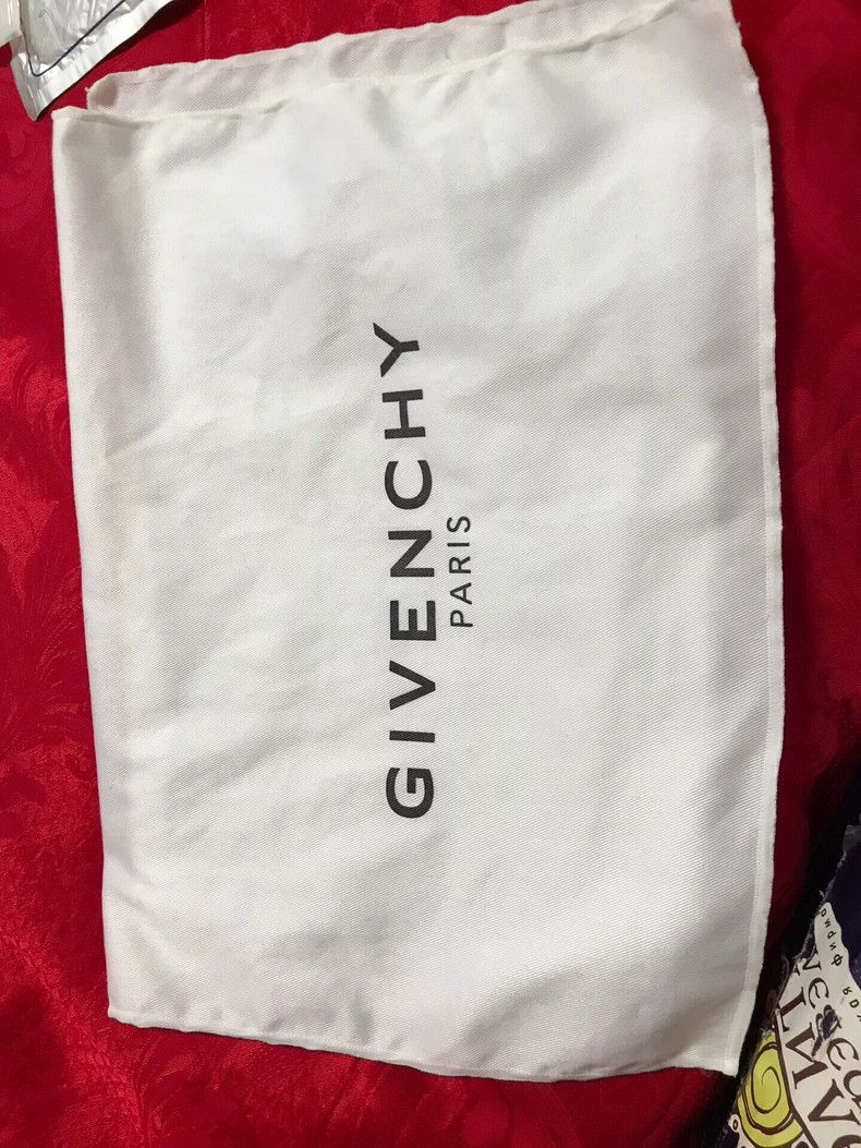 Givenchy Givenchy Rare Edition Star-shaped Men's Handbag Purchased Size ONE SIZE - 2 Thumbnail