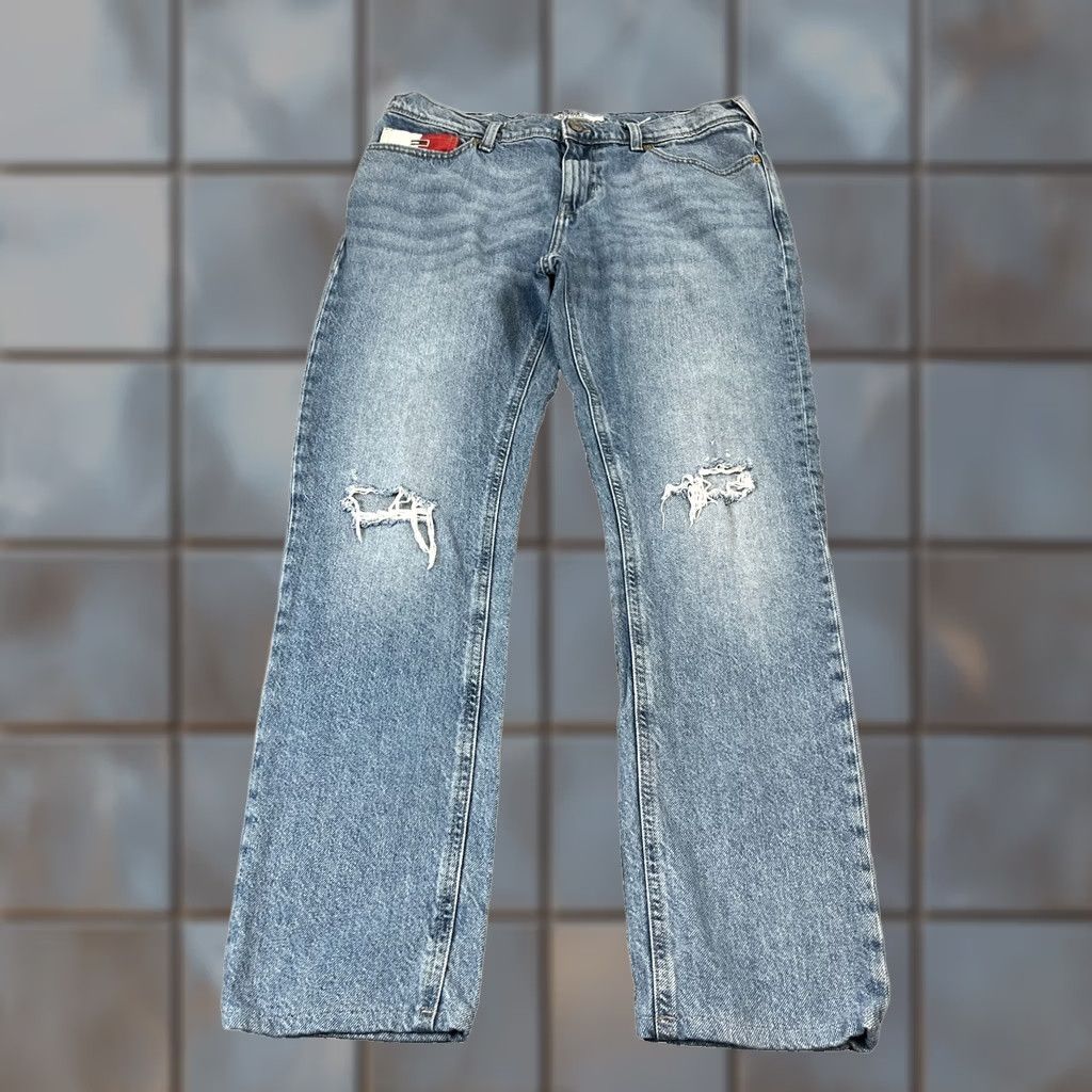 Tommy Hilfiger Tommy Hilfiger Mens Jeans Slim Scanton 34x30 Light Blue Distressed Denim 5-Pocket Shirt? (Note: Item was not labeled as Shirt; corrected below) Size US 34 / EU 50 - 1 Thumbnail