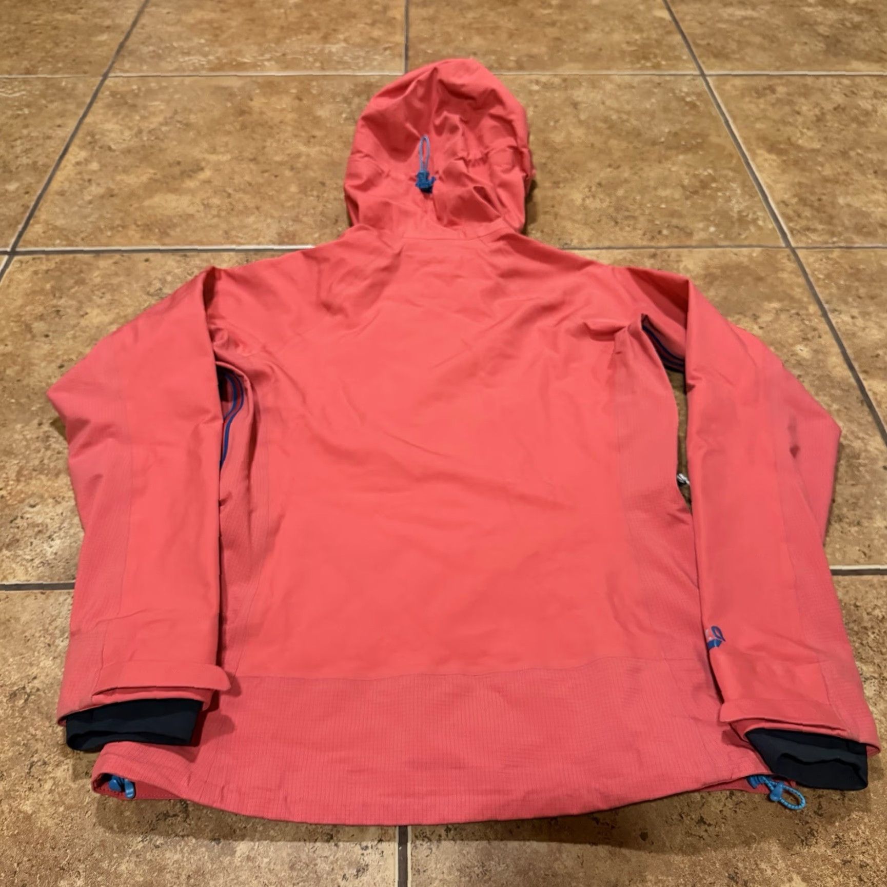 Mountain Hardwear VINTAGE Mountain Hardwear Embolden Jacket Womens Small Dry.Q Elite Shell Ski Snow Hooded Size S / US 4 / IT 40 - 3 Thumbnail